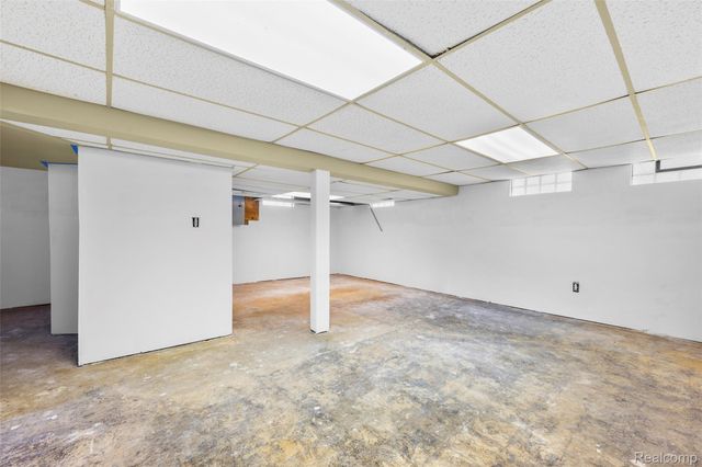 13750 Kingston Street, Oak Park, MI 48237