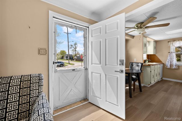 13750 Kingston Street, Oak Park, MI 48237