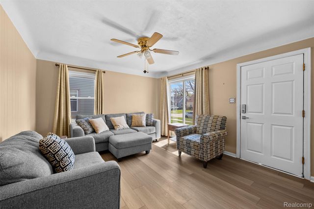 13750 Kingston Street, Oak Park, MI 48237