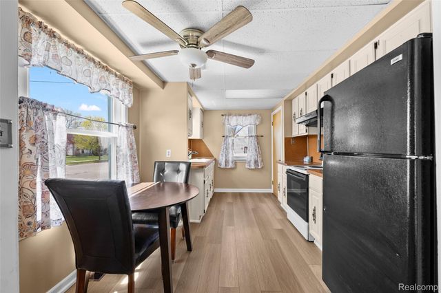 13750 Kingston Street, Oak Park, MI 48237