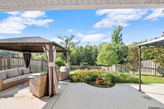 16479 Walk Around Ave, Prairieville, LA 70769