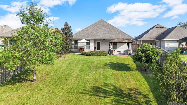 16479 Walk Around Ave, Prairieville, LA 70769