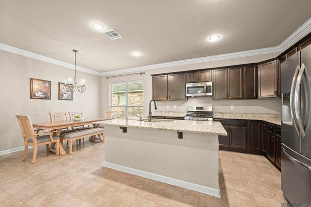 16479 Walk Around Ave, Prairieville, LA 70769