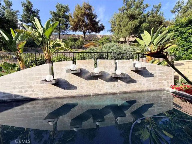 195 Pinnacle Drive, Lake Forest, CA 92630