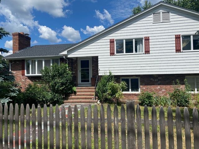 809 Central Ave, Needham, MA 02492
