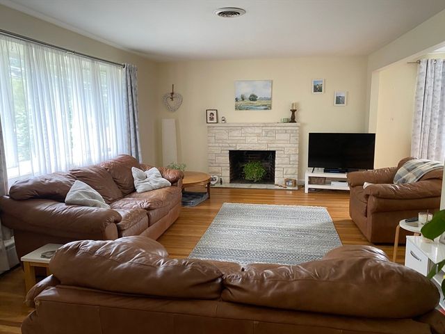 809 Central Ave, Needham, MA 02492