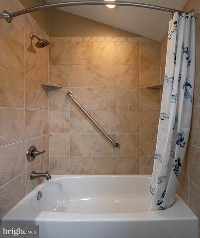 33 N ANN ST, Baltimore, MD 21231