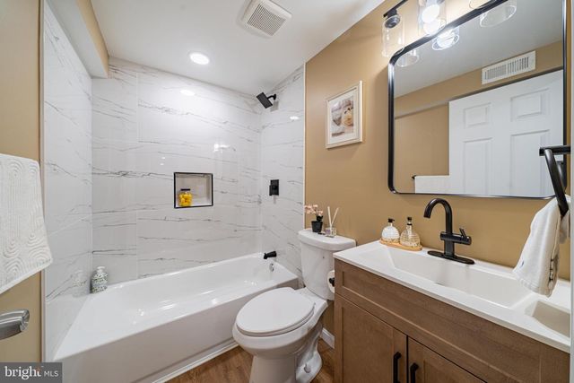 33 N ANN ST, Baltimore, MD 21231