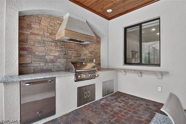 12695 Kinross LN, Naples, FL 34120