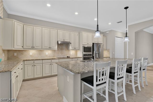 12695 Kinross LN, Naples, FL 34120