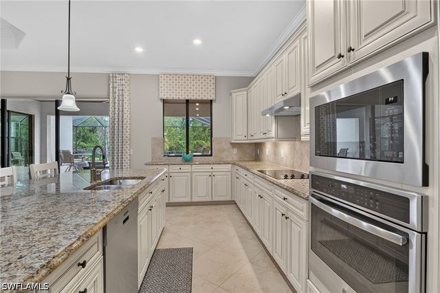 12695 Kinross LN, Naples, FL 34120