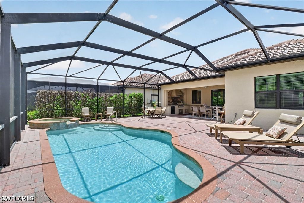 12695 Kinross LN, Naples, FL 34120