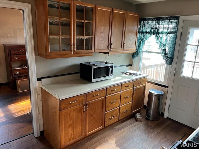 8616 Belhaven Drive, St John, MO 63114