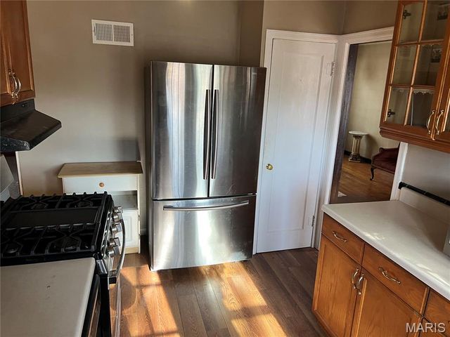 8616 Belhaven Drive, St John, MO 63114