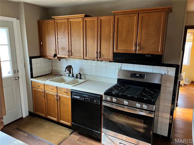 8616 Belhaven Drive, St John, MO 63114