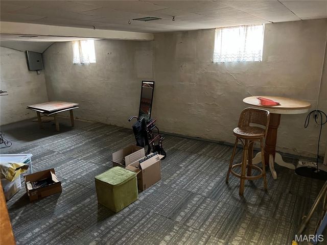 8616 Belhaven Drive, St John, MO 63114