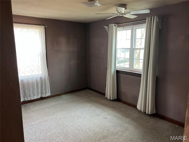 8616 Belhaven Drive, St John, MO 63114