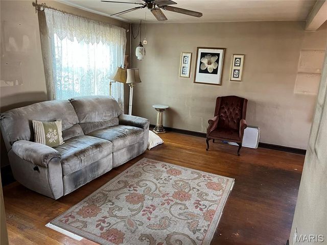 8616 Belhaven Drive, St John, MO 63114