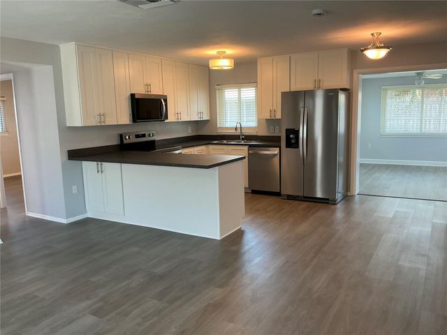 10888 TEMPLE AVENUE, Seminole, FL 33772