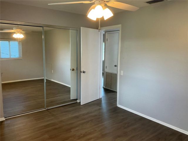 10888 TEMPLE AVENUE, Seminole, FL 33772