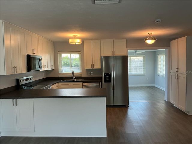10888 TEMPLE AVENUE, Seminole, FL 33772