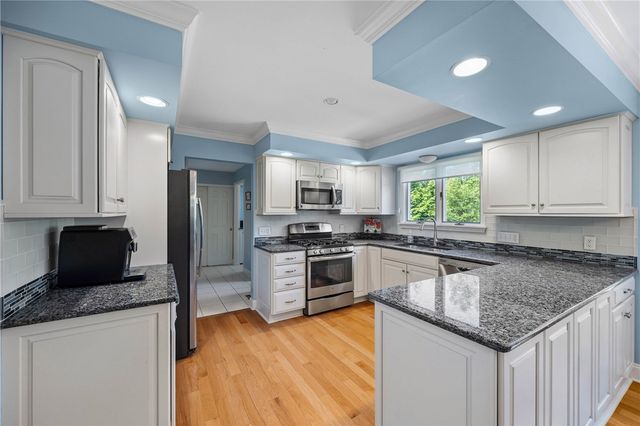51 Black Spruce Court, Greece, NY 14616