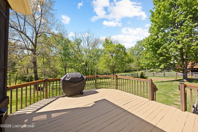 1007 Benton Ridge Dr, Louisville, KY 40245