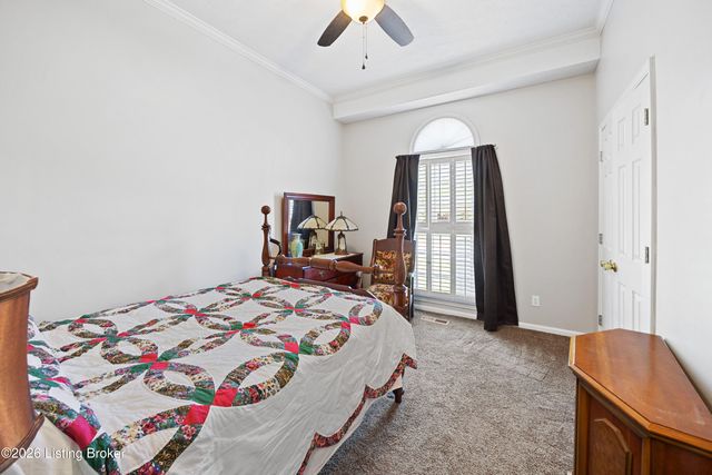 1007 Benton Ridge Dr, Louisville, KY 40245