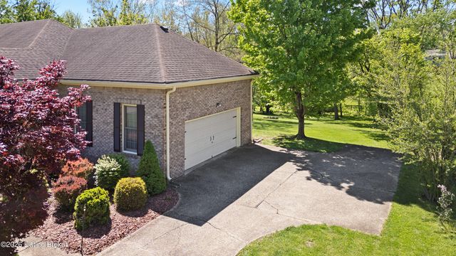 1007 Benton Ridge Dr, Louisville, KY 40245