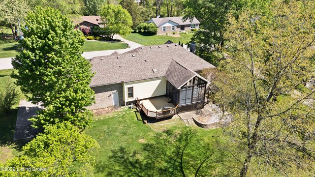 1007 Benton Ridge Dr, Louisville, KY 40245