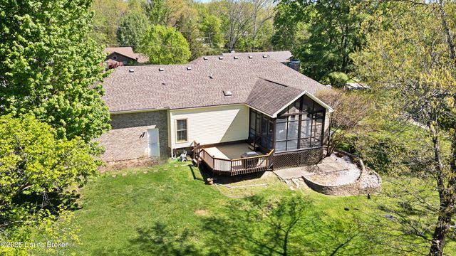 1007 Benton Ridge Dr, Louisville, KY 40245