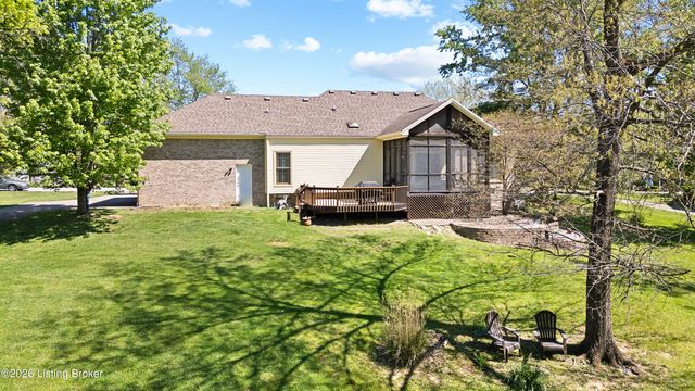 1007 Benton Ridge Dr, Louisville, KY 40245