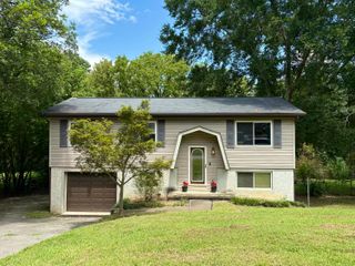 1619 N Chester Road, Hixson, TN 37343