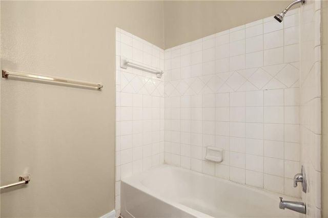 250 MARVIN CV, Hutto, TX 78634