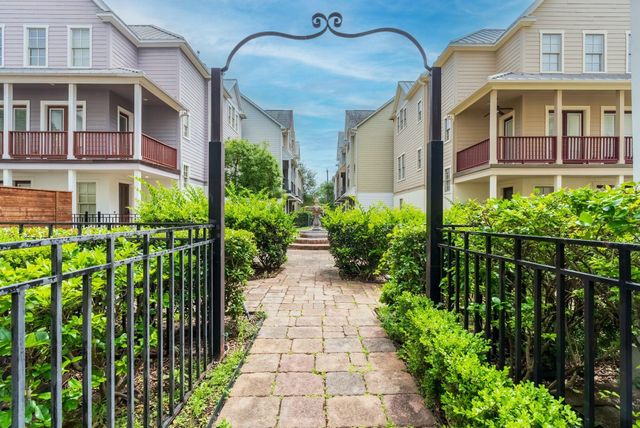 3223 Maxroy Street, Houston, TX 77008