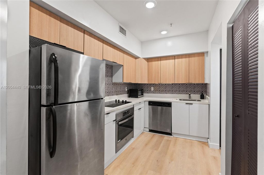 810 7th 102 102, Miami Beach, FL 33139