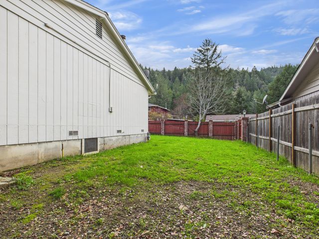 23 Palomino Way, Benbow, CA 95542