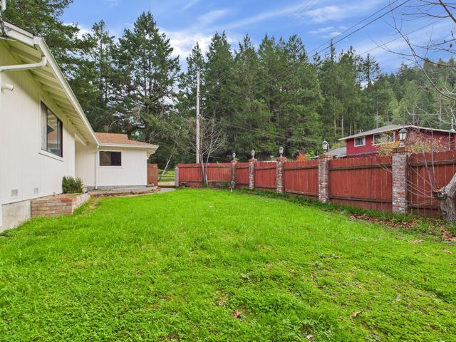 23 Palomino Way, Benbow, CA 95542