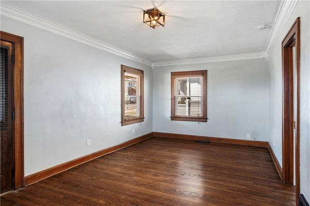 347 Lawn Avenue, Kansas City, MO 64124