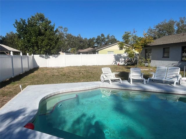 5832 COUNTRYWOOD DRIVE, Sarasota, FL 34232