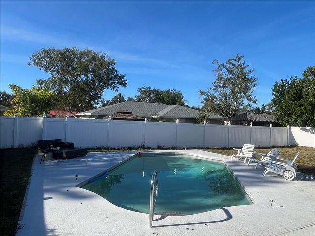 5832 COUNTRYWOOD DRIVE, Sarasota, FL 34232