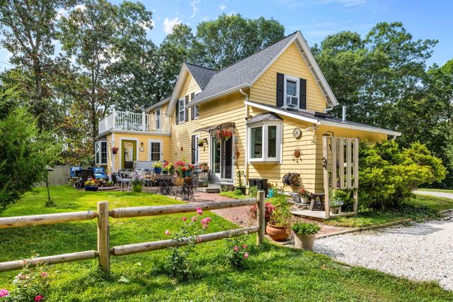775 Shore Road, Pocasset, MA 02559
