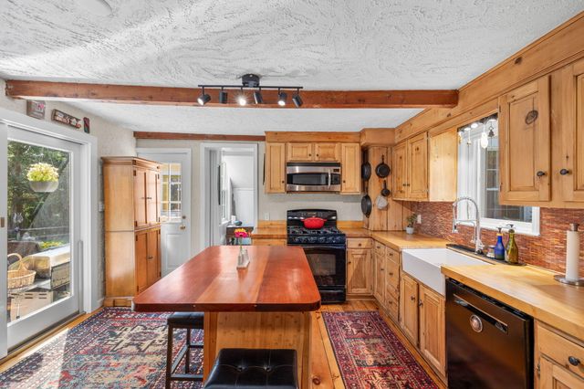 775 Shore Road, Pocasset, MA 02559
