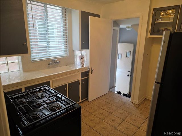 20109 Stotter Street, Detroit, MI 48234