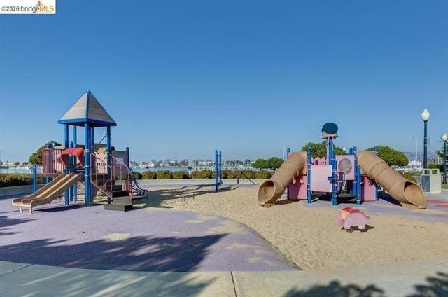 904 Jetty Drive, Richmond, CA 94804
