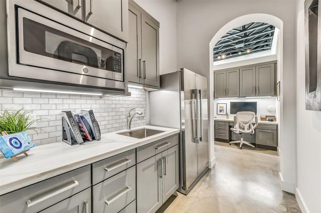 316 Morningside Drive, Friendswood, TX 77546