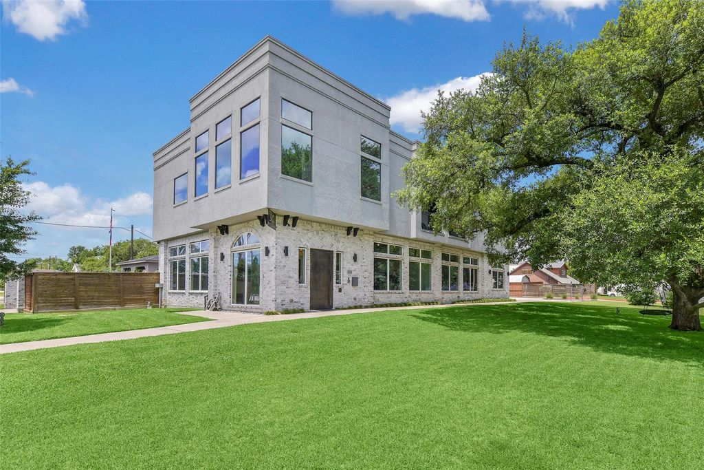 316 Morningside Drive, Friendswood, TX 77546