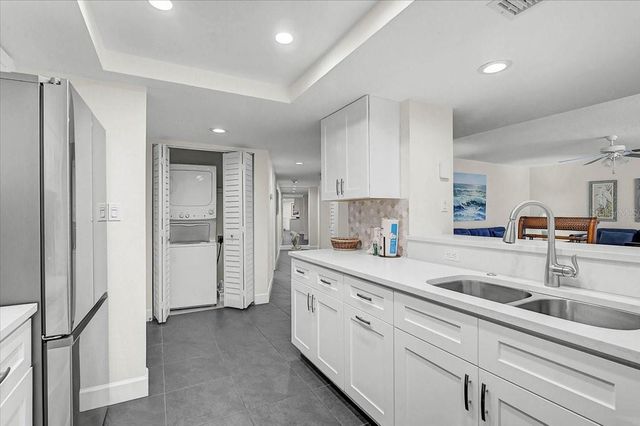 6518 MIDNIGHT PASS ROAD 309, Siesta Key, FL 34242