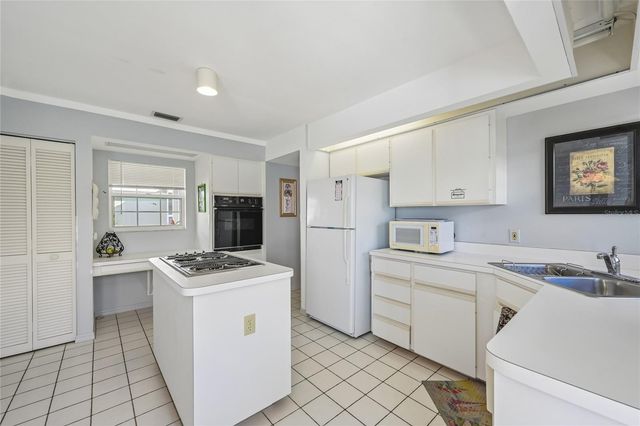 805 HARRINGTON LAKE DRIVE N 76, Venice, FL 34293