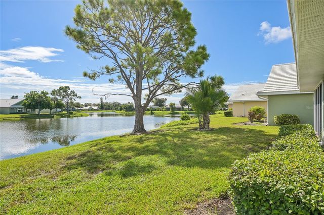 805 HARRINGTON LAKE DRIVE N 76, Venice, FL 34293